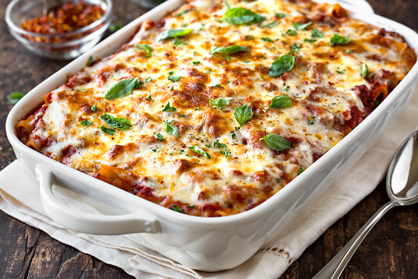 Cozy Baked Ziti: The Perfect Freezer-Friendly Meal for Crowds